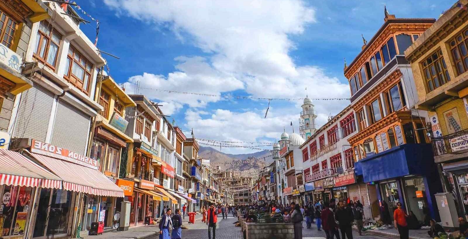 Leh Market